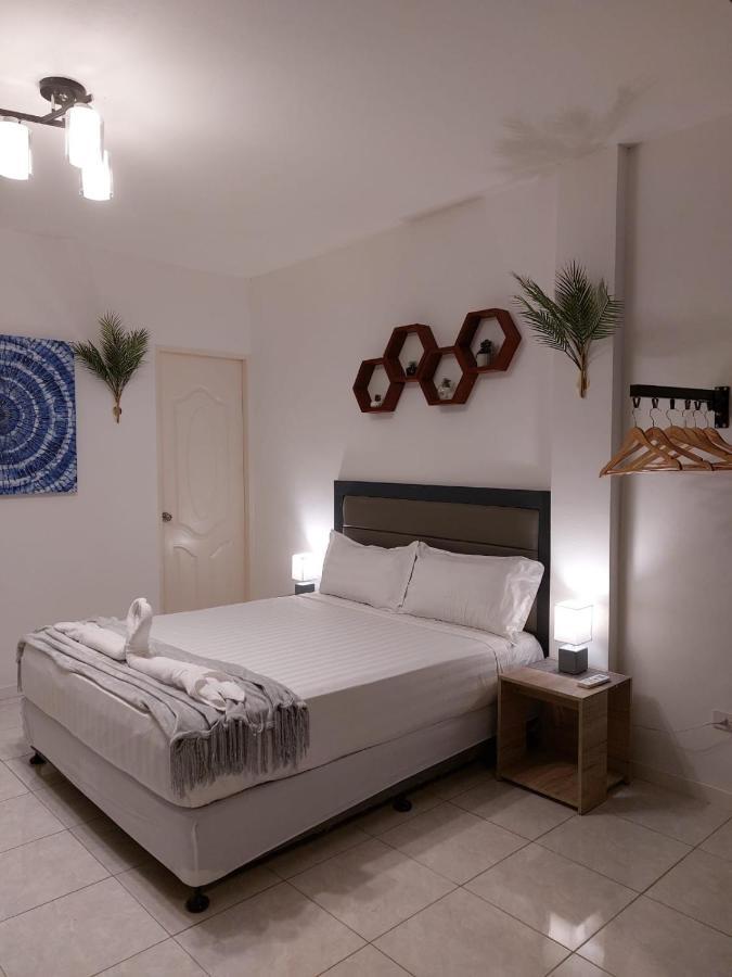 Bonsai Jacuzzi Suites Panglao Exteriér fotografie