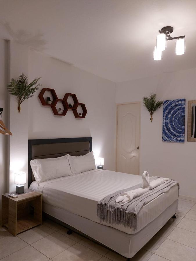Bonsai Jacuzzi Suites Panglao Exteriér fotografie