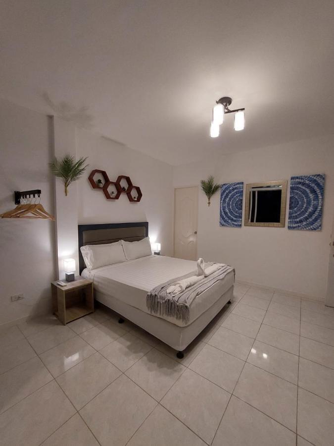 Bonsai Jacuzzi Suites Panglao Exteriér fotografie