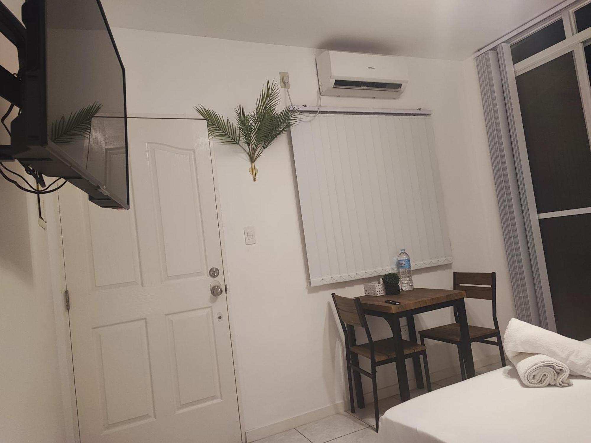 Bonsai Jacuzzi Suites Panglao Exteriér fotografie